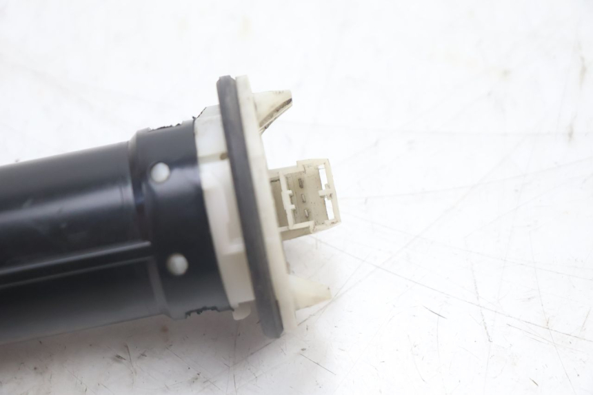 photo de BRANDSTOFNIVEAUMETER TANK PIAGGIO MP3 125 (2006 - 2014) - Detail van het onderdeel