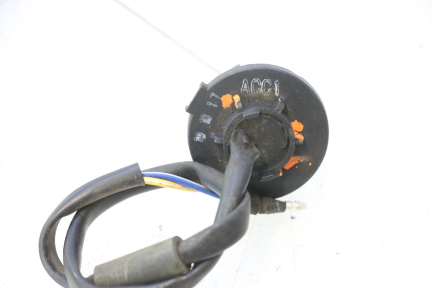 photo de BRANDSTOFNIVEAUMETER TANK KYMCO LIKE 4T 50 (2019 - 2025) - Andere kijkhoek