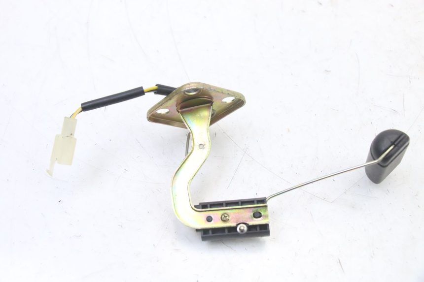 photo de BRANDSTOFNIVEAUMETER TANK PEUGEOT KISBEE 4T 50 (2018 - 2022) - Andere kijkhoek