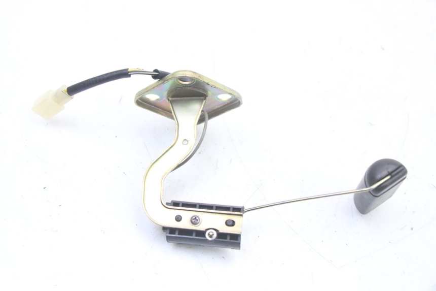 photo de BRANDSTOFNIVEAUMETER TANK PEUGEOT KISBEE 4T 50 (2018 - 2022) - Zoom op gebruiksstaat