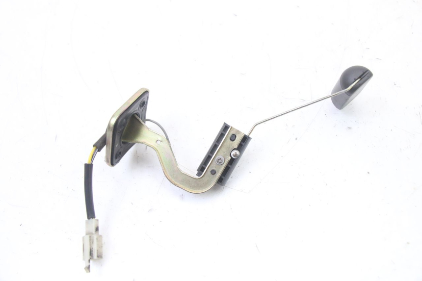 photo de BRANDSTOFNIVEAUMETER TANK PEUGEOT KISBEE 4T 50 (2018 - 2022) - Zoom op gebruiksstaat