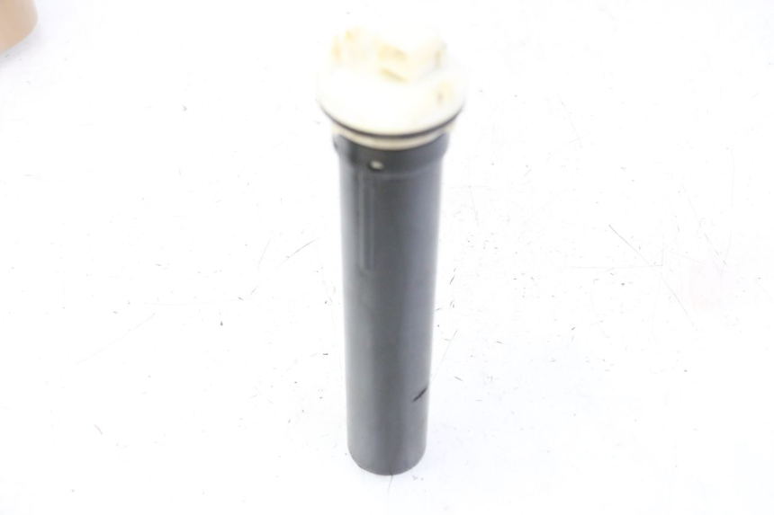 photo de BRANDSTOFNIVEAUMETER TANK PIAGGIO VESPA GRANTURISMO 200 (2004 - 2005) - Zoom op gebruiksstaat