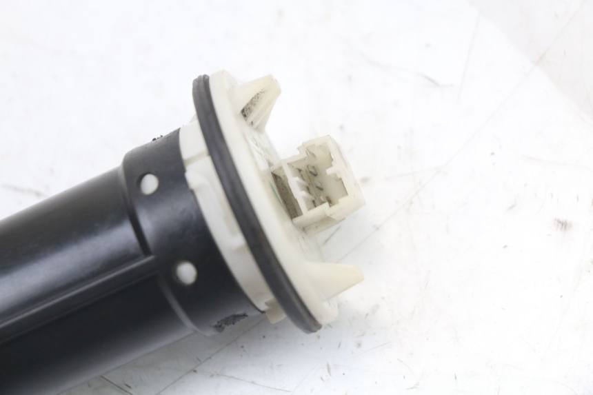 photo de BRANDSTOFNIVEAUMETER TANK PIAGGIO VESPA LX 2T 50 (2005 - 2013) - Zoom op gebruiksstaat