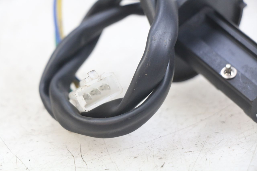 photo de BRANDSTOFNIVEAUMETER TANK TNT MOTOR ROMA 10' 4T 50 (2019 - 2022) - Zoom op gebruiksstaat