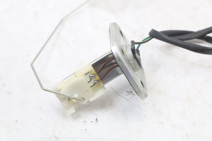 photo de BRANDSTOFNIVEAUMETER TANK ROYAL ENFIELD CONTINENTAL GT 650 (2019 - 2024) - Detail van het onderdeel