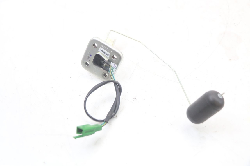 photo de BRANDSTOFNIVEAUMETER TANK ROYAL ENFIELD CONTINENTAL GT 650 (2019 - 2024) - Zoom op gebruiksstaat