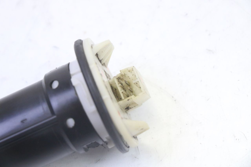 photo de BRANDSTOFNIVEAUMETER TANK GILERA RUNNER SP 50 (2009 - 2017) - Detail van het onderdeel