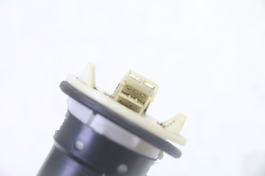 photo de BRANDSTOFNIVEAUMETER TANK GILERA RUNNER SP 50 (2009 - 2017) - Zoom op gebruiksstaat