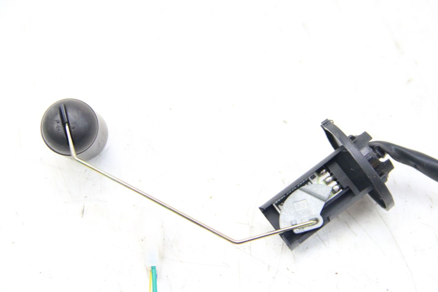 photo de BRANDSTOFNIVEAUMETER TANK JM MOTORS SANTANA 50 (2014 - 2023) - Andere kijkhoek