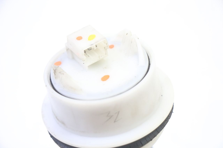 photo de BRANDSTOFNIVEAUMETER TANK PEUGEOT SATELIS 250 (2006 - 2012) - Andere kijkhoek