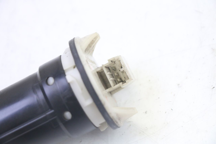 photo de BRANDSTOFNIVEAUMETER TANK PEUGEOT SATELIS 125 (2006 - 2009) - Detail van het onderdeel