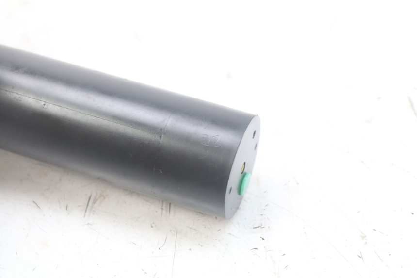 photo de BRANDSTOFNIVEAUMETER TANK APRILIA SCARABEO 100 (2003 - 2012) - Zoom op gebruiksstaat