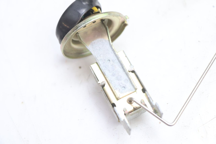 photo de BRANDSTOFNIVEAUMETER TANK PEUGEOT SPEEDFIGHT 2 AC 50 (2000 - 2009) - Andere kijkhoek