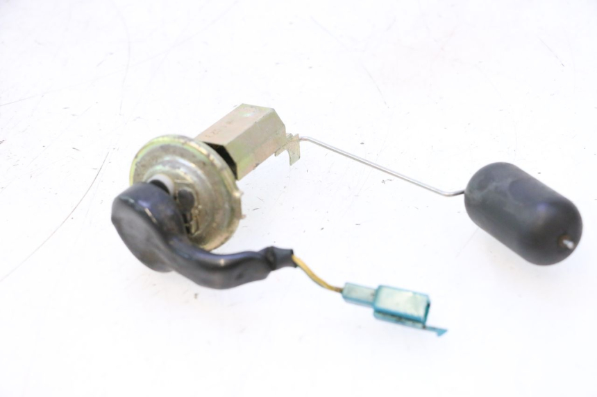 photo de BRANDSTOFNIVEAUMETER TANK PEUGEOT SPEEDFIGHT LC 50 (1996 - 2002) - Andere kijkhoek