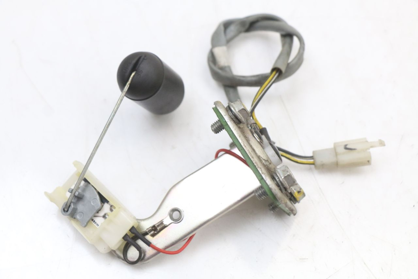 photo de BRANDSTOFNIVEAUMETER TANK APRILIA SR 2T 50 (2018 - 2022) - Detail van het onderdeel