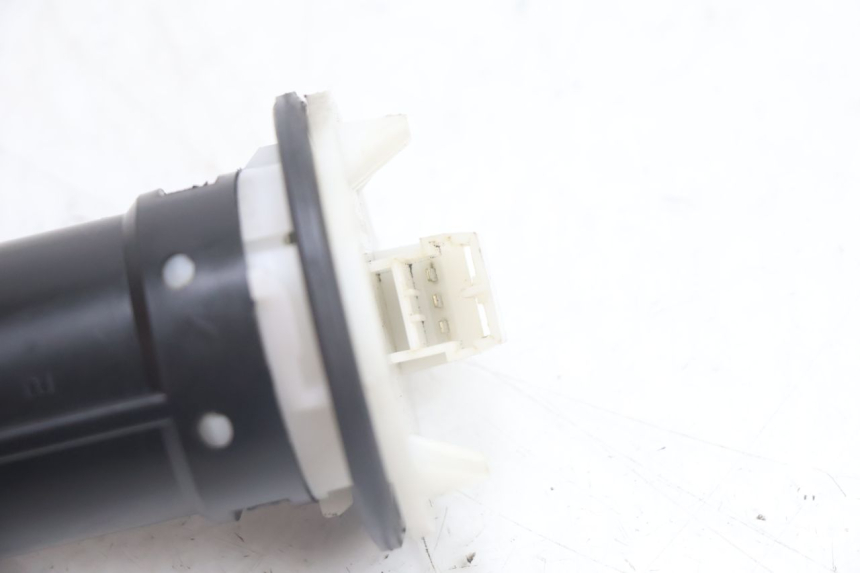 photo de BRANDSTOFNIVEAUMETER TANK APRILIA SR 2T 50 (2012 - 2017) - Detail van het onderdeel