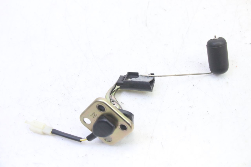 photo de BRANDSTOFNIVEAUMETER TANK PEUGEOT STREETZONE I NAKED 2T 50 (2018 - 2020) - Zoom op gebruiksstaat