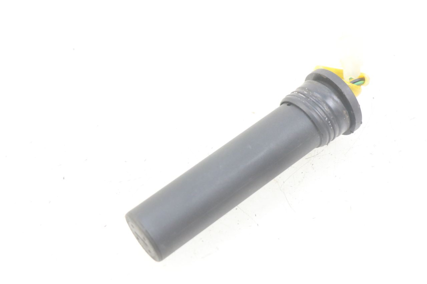 photo de BRANDSTOFNIVEAUMETER TANK MBK STUNT NAKED 50 (2004 - 2018) - Zoom op gebruiksstaat