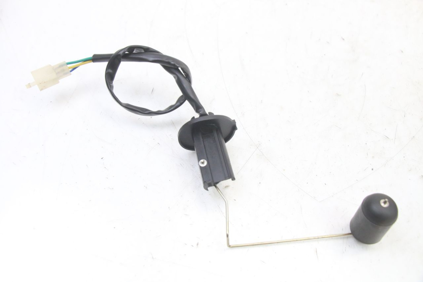 photo de BRANDSTOFNIVEAUMETER TANK TNT MOTOR ROMA 10' 2T 50 (2011 - 2018) - Zoom op gebruiksstaat