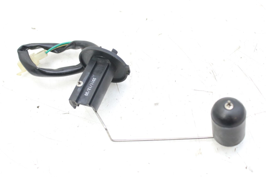 photo de BRANDSTOFNIVEAUMETER TANK PEUGEOT TWEET 4T 50 (2010 - 2014) - Zoom op gebruiksstaat