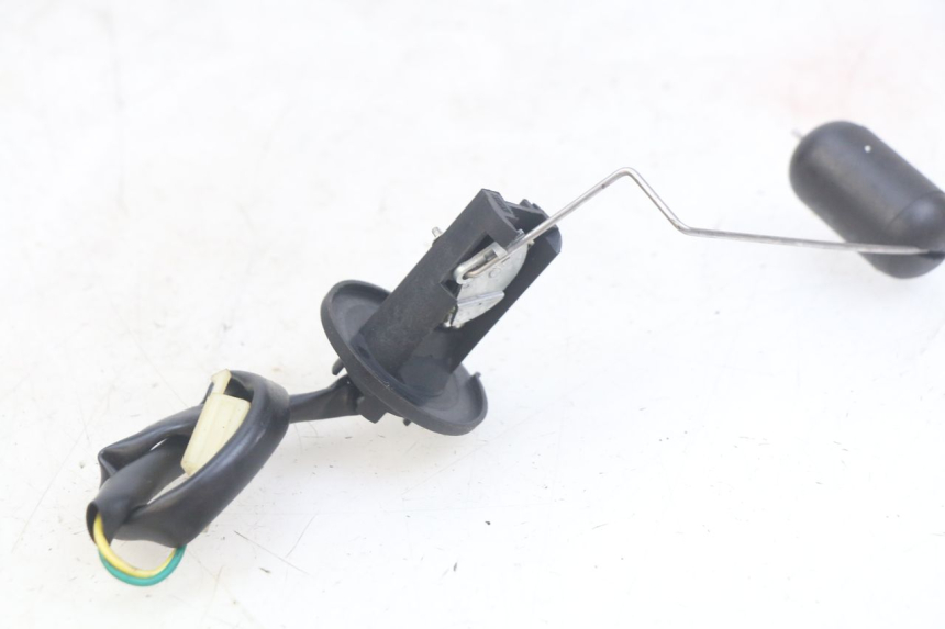 photo de BRANDSTOFNIVEAUMETER TANK PEUGEOT TWEET 4T 50 (2010 - 2014) - Zoom op gebruiksstaat