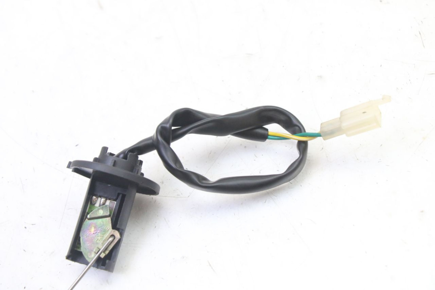 photo de BRANDSTOFNIVEAUMETER TANK PEUGEOT TWEET 4T 50 (2014 - 2019) - Detail van het onderdeel