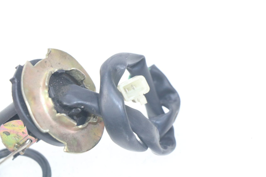 photo de BRANDSTOFNIVEAUMETER TANK PEUGEOT TWEET ACTIVE 4T 50 (2018 - 2022) - Andere kijkhoek