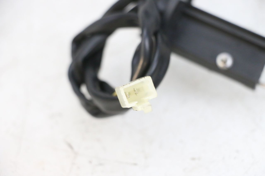 photo de BRANDSTOFNIVEAUMETER TANK PEUGEOT TWEET PRO EFI 4T 50 (2021 - 2022) - Andere kijkhoek