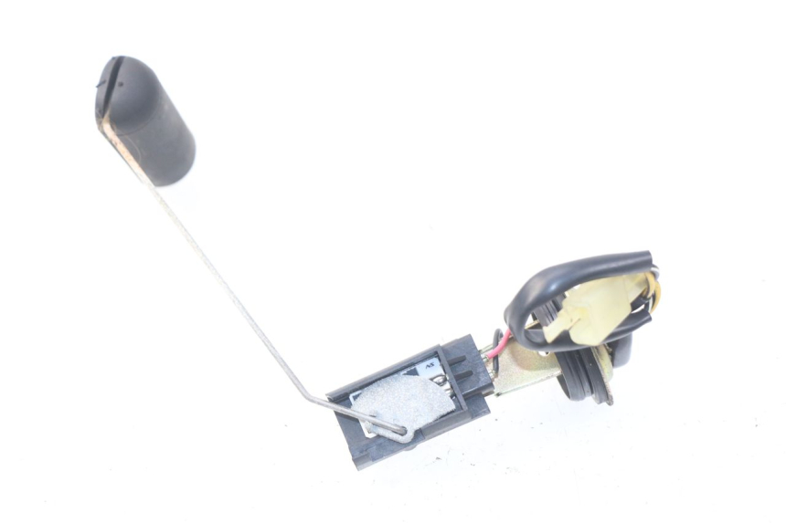 photo de BRANDSTOFNIVEAUMETER TANK SUZUKI UC EPICURO 125 (1999 - 2003) - Zoom op gebruiksstaat