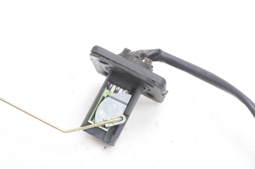 photo de BRANDSTOFNIVEAUMETER TANK PEUGEOT V-CLIC VCLIC 50 (2007 - 2013) - Detail van het onderdeel