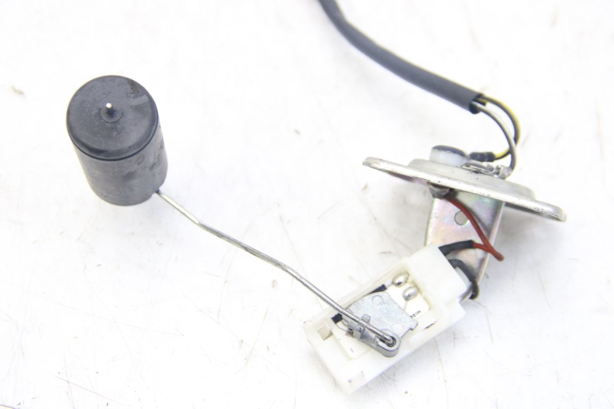 photo de BRANDSTOFNIVEAUMETER TANK PIAGGIO VESPA SPRINT 2T 50 (2014 - 2018) - Zoom op gebruiksstaat