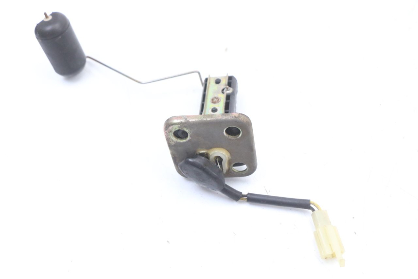 photo de BRANDSTOFNIVEAUMETER TANK PEUGEOT VIVACITY NEW 4T 50 (2008 - 2017) - Zoom op gebruiksstaat