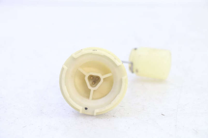 photo de BRANDSTOFNIVEAUMETER TANK PEUGEOT VIVACITY 100 (1999 - 2008) - Andere kijkhoek