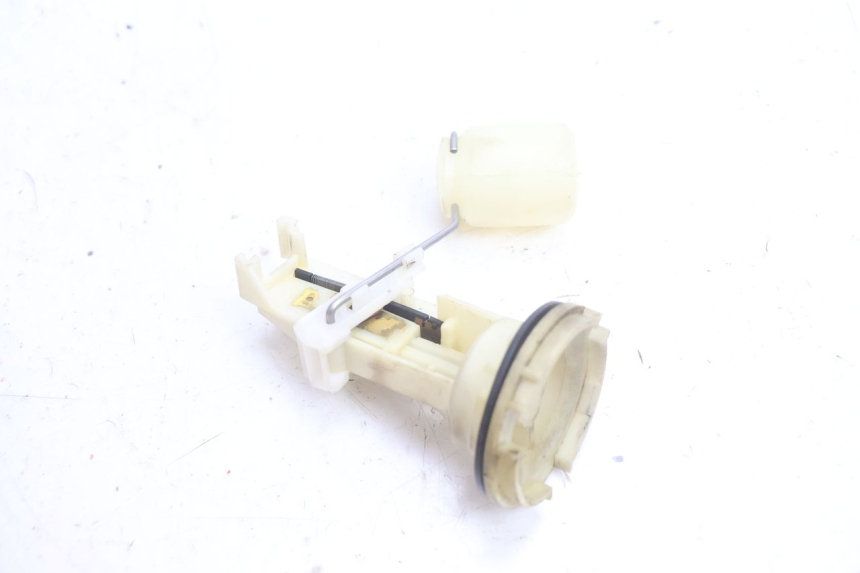 photo de BRANDSTOFNIVEAUMETER TANK PEUGEOT VIVACITY 100 (1999 - 2008) - Andere kijkhoek