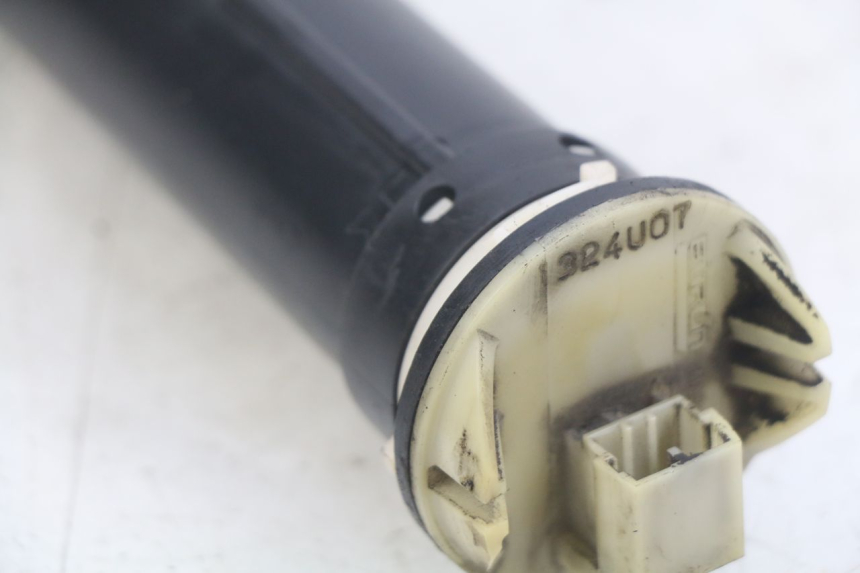 photo de BRANDSTOFNIVEAUMETER TANK PIAGGIO X8 125 (2004 - 2007) - Detail van het onderdeel