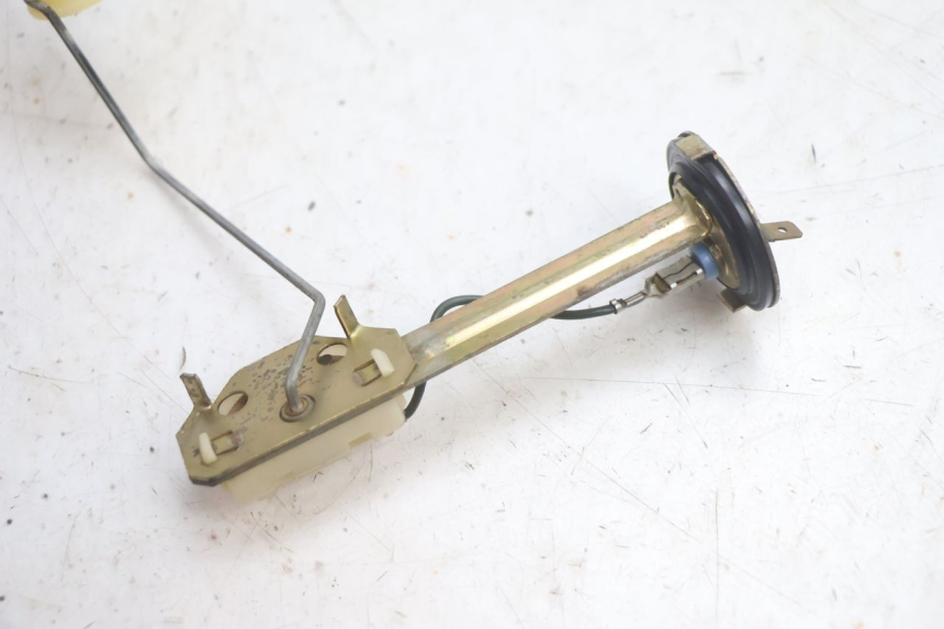 photo de BRANDSTOFNIVEAUMETER TANK YAMAHA YP MAJESTY 125 (2002 - 2006) - Zoom op gebruiksstaat