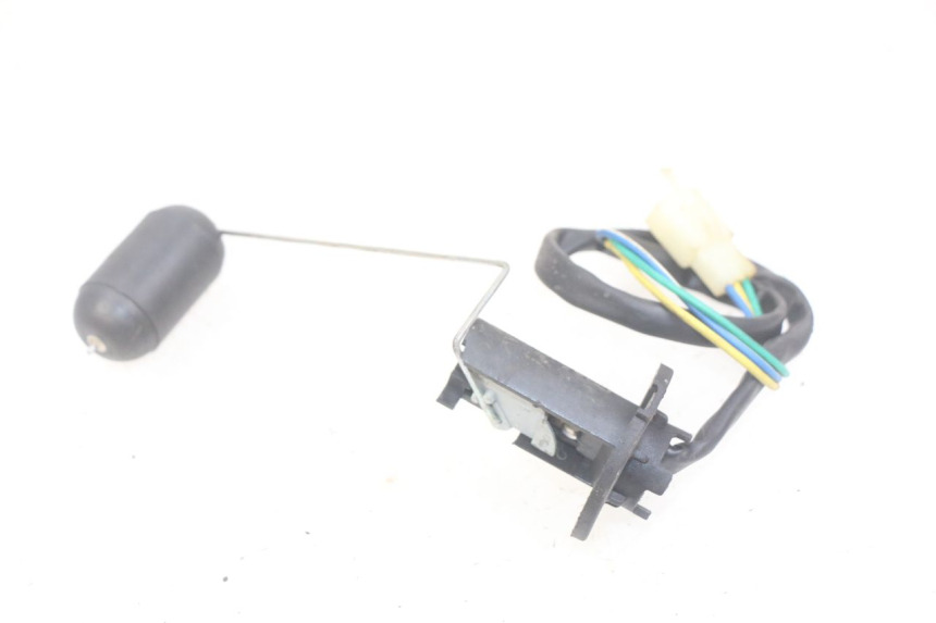 photo de BRANDSTOFNIVEAUMETER TANK YIYING YY125T 125 (2006 - 2014) - Andere kijkhoek