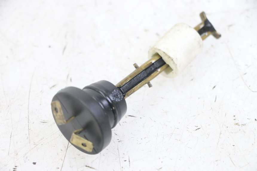 photo de OLIEPEILSTOK TANK MBK BOOSTER SPIRIT NAKED 50 (2004 - 2017) - Hoofdaanzicht