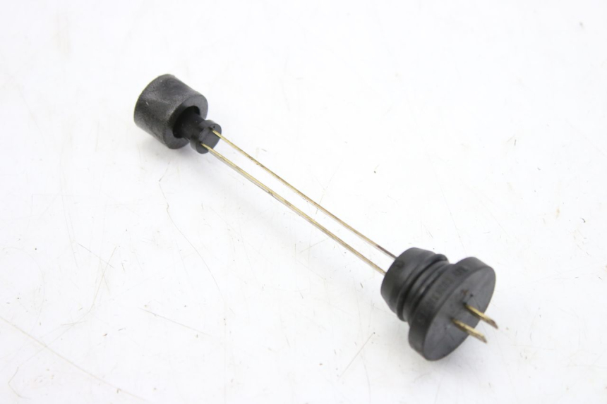 photo de OLIEPEILSTOK TANK PEUGEOT CITYSTAR 50 (2013 - 2017) - Andere kijkhoek