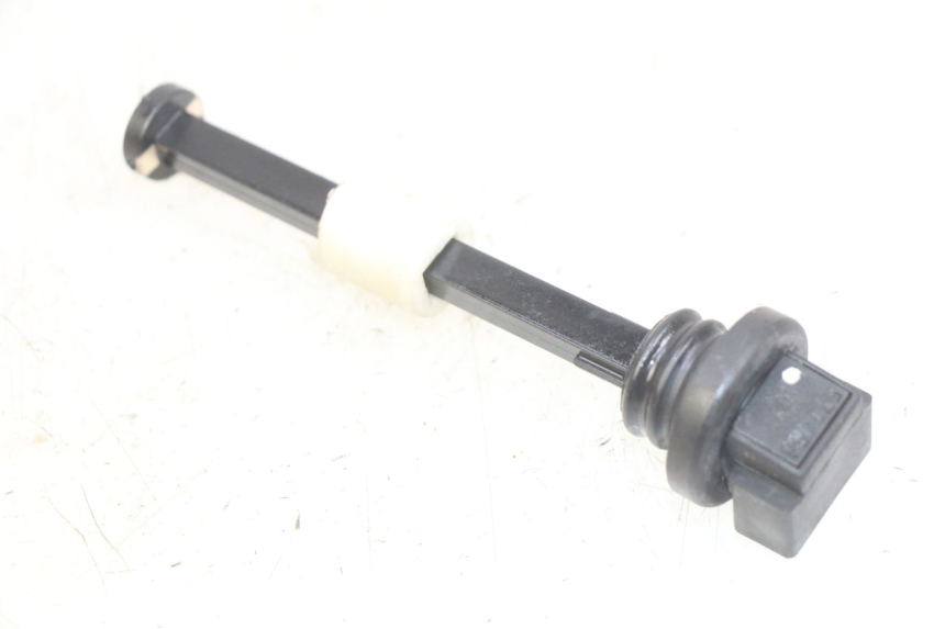 photo de OLIEPEILSTOK TANK PIAGGIO FLY 2T 50 (2004 - 2017) - Detail van het onderdeel