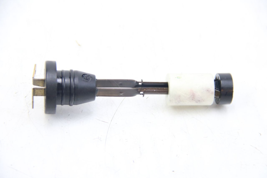 photo de OLIEPEILSTOK TANK PEUGEOT FOX 50 (1995 - 2003) - Hoofdaanzicht