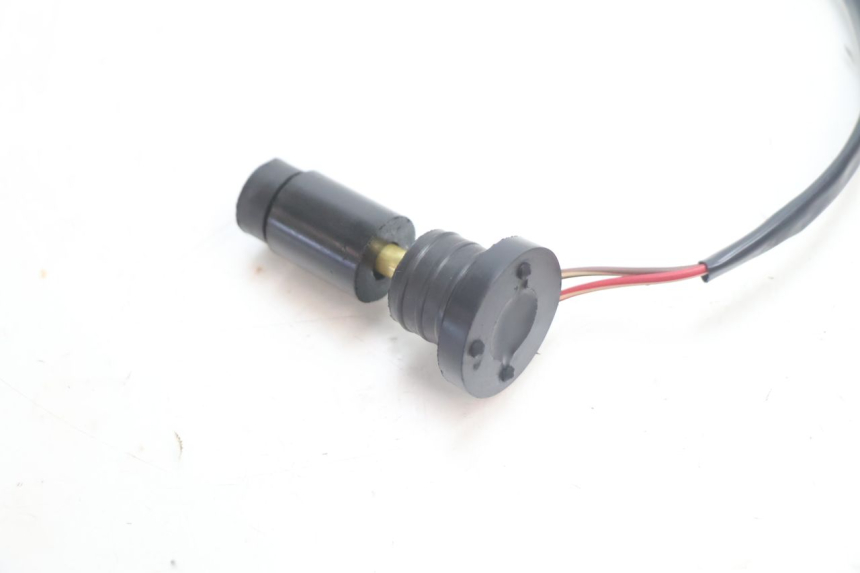 photo de OLIEPEILSTOK TANK KEEWAY HURRICANE 50 (2006 - 2019) - Andere kijkhoek
