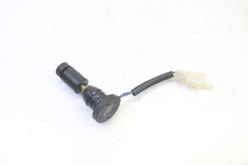 photo de OLIEPEILSTOK TANK PEUGEOT KISBEE 2T 50 (2010 - 2017) - Zoom op gebruiksstaat