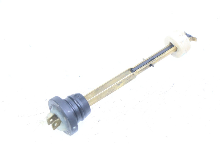 photo de OLIEPEILSTOK TANK PEUGEOT LUDIX 50 (2005 - 2007) - Zoom op gebruiksstaat