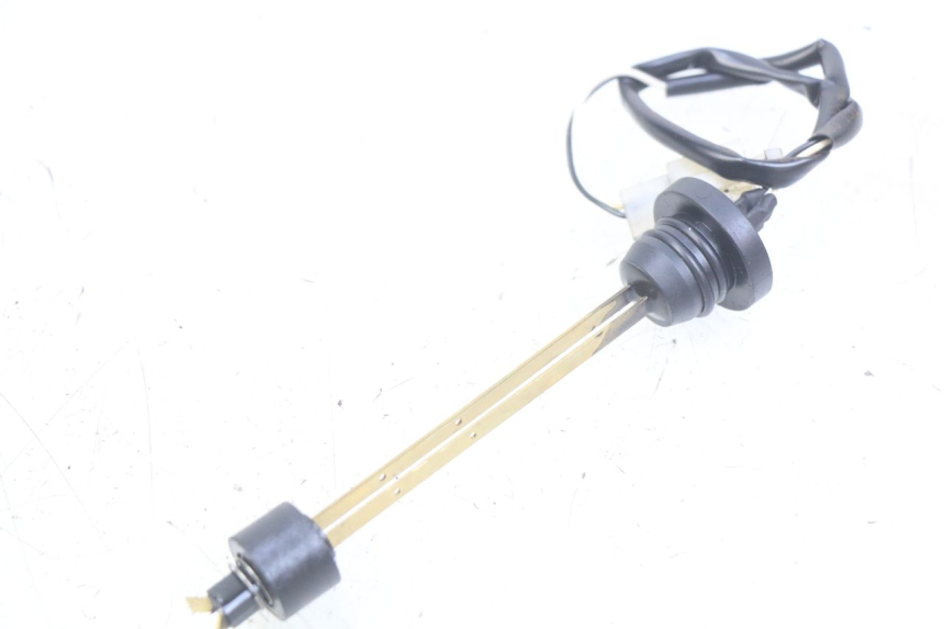 photo de OLIEPEILSTOK TANK PEUGEOT LUDIX 50 (2008 - 2017) - Zoom op gebruiksstaat