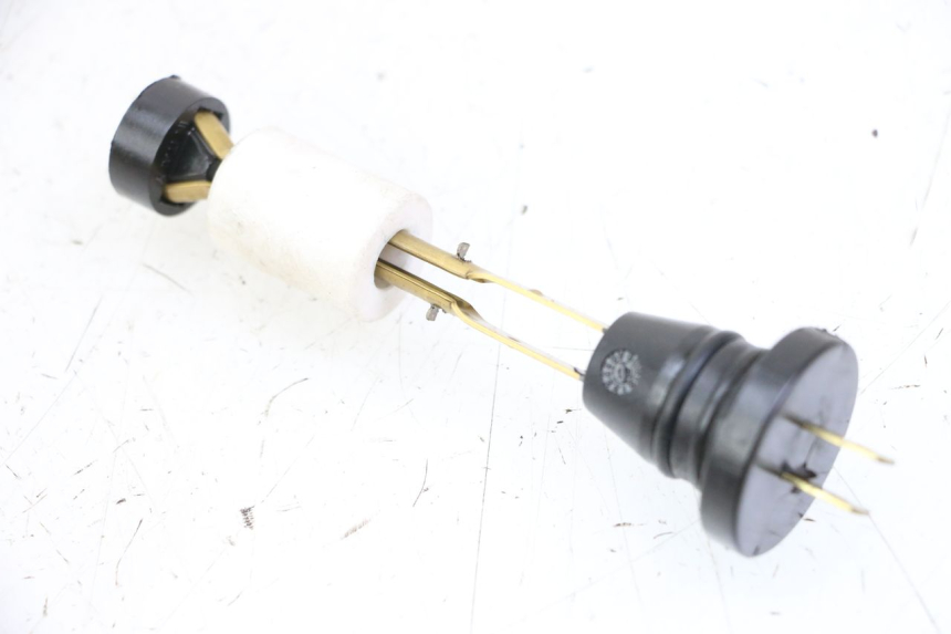 photo de OLIEPEILSTOK TANK MBK OVETTO ONE 2T 50 (2013 - 2017) - Hoofdaanzicht