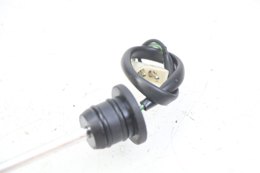 photo de OLIEPEILSTOK TANK RIEJU MRT 50 (2009 - 2017) - Zoom op gebruiksstaat