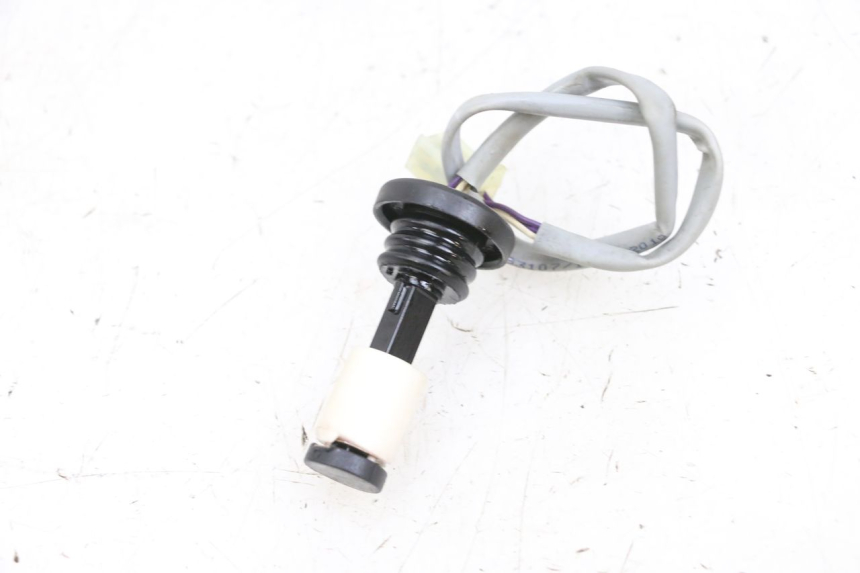 photo de OLIEPEILSTOK TANK PIAGGIO NEW TYPHOON 50 (2018 - 2021) - Zoom op gebruiksstaat