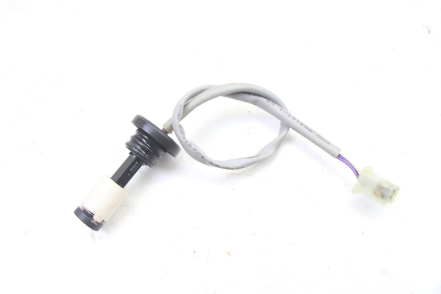 photo de OLIEPEILSTOK TANK PIAGGIO NRG POWER PUREJET 50 (2018 - 2021) - Zoom op gebruiksstaat