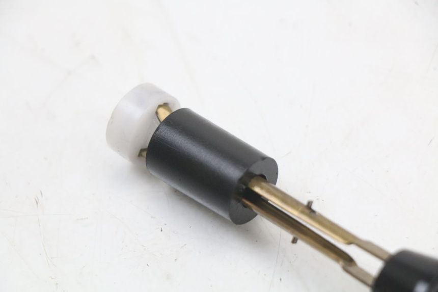 photo de OLIEPEILSTOK TANK MBK OVETTO ONE 2T 50 (2013 - 2017) - Zoom op gebruiksstaat